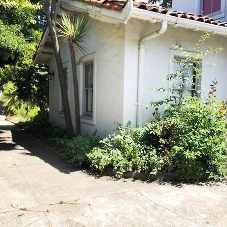 Elegant Spacious Private Studio ~ Upscale バークレー エクステリア 写真
