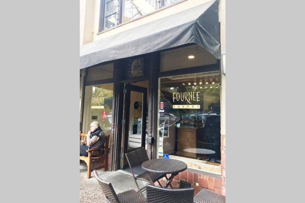 Elegant Spacious Private Studio ~ Upscale バークレー エクステリア 写真