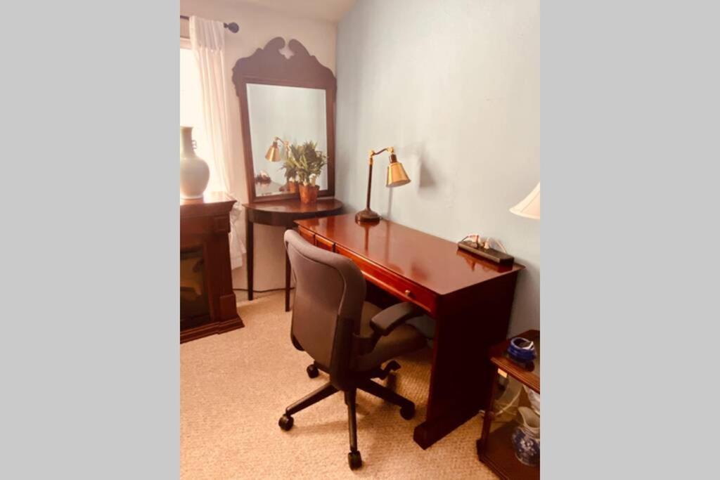 Elegant Spacious Private Studio ~ Upscale バークレー エクステリア 写真